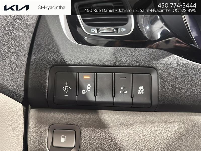 kia Sedona 2017 - 32