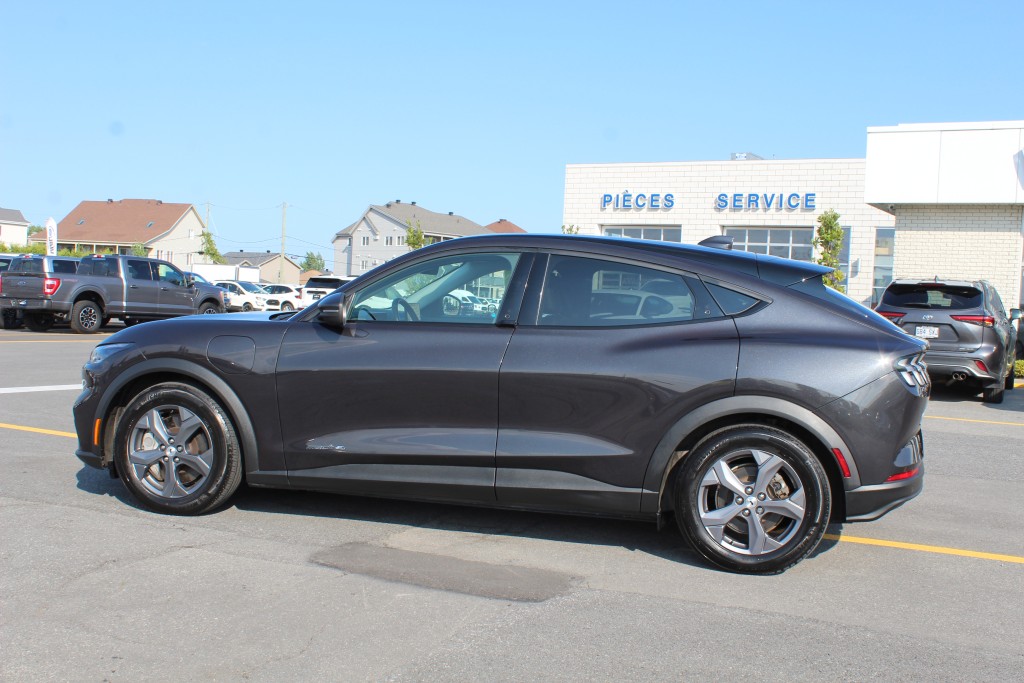 ford Mustang Mach-E 2022 - 11