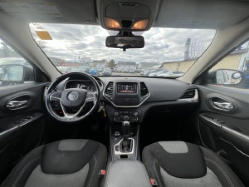 jeep Cherokee 2016 - 11