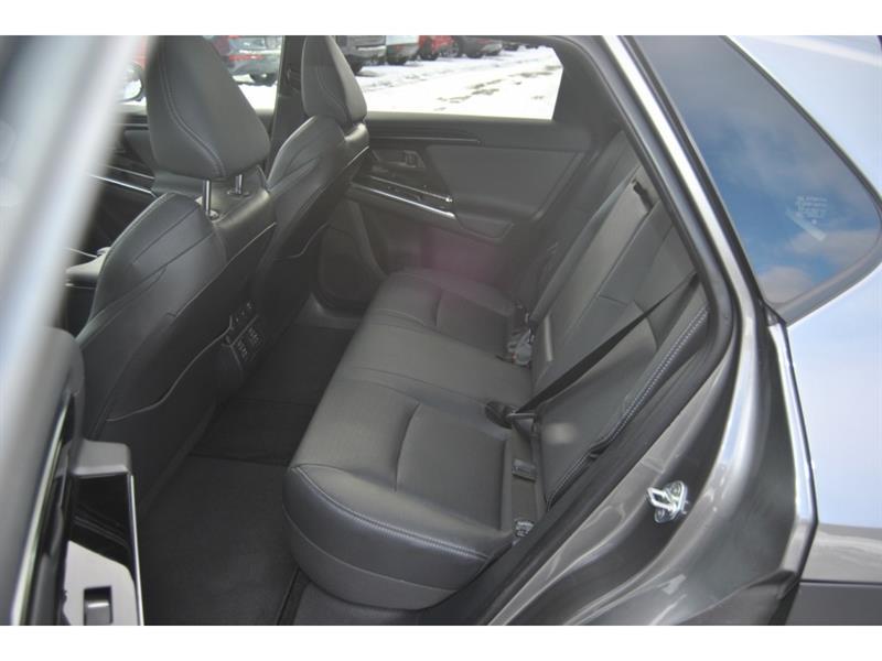 2023 Subaru Solterra - Image 10