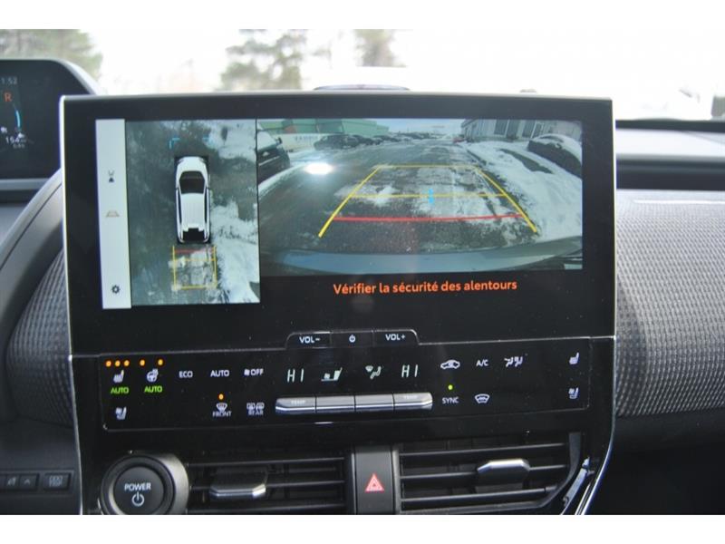 2023 Subaru Solterra - Image 18