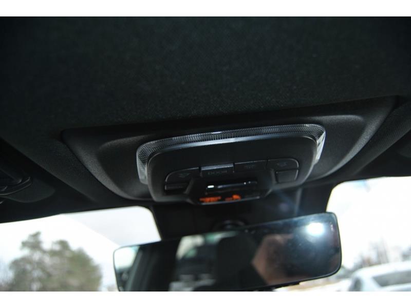 2023 Subaru Solterra - Image 24