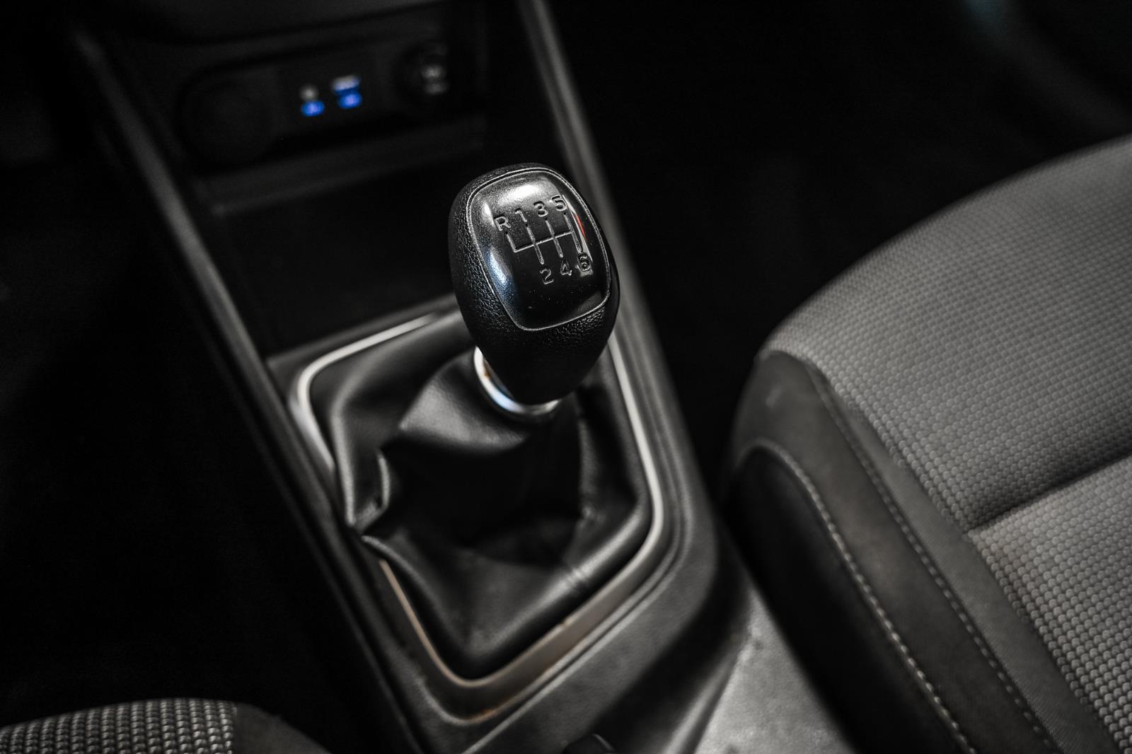 hyundai Accent 2019 - 18