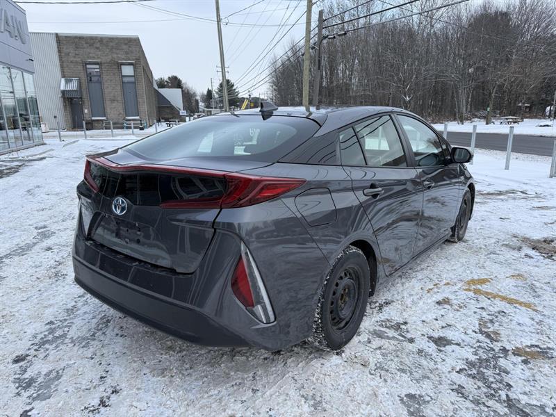toyota Prius Prime 2022 - 8