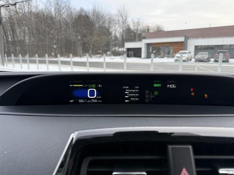 toyota Prius Prime 2022 - 14