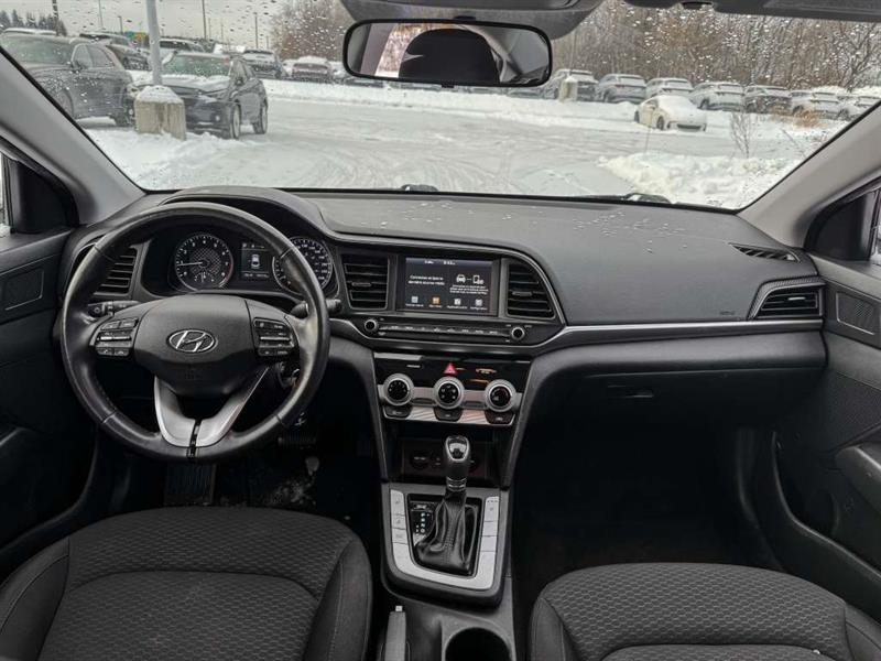 hyundai Elantra 2020 - 26