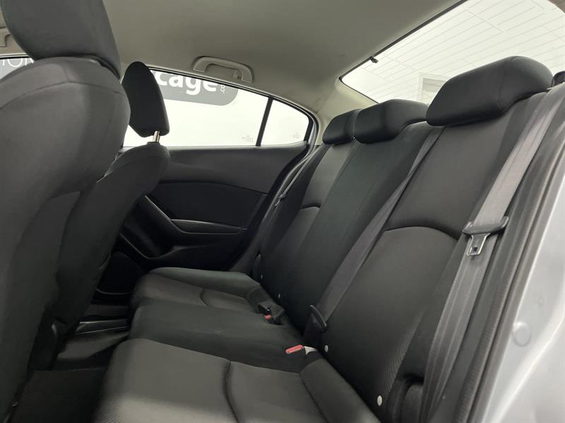 mazda Mazda3 2017 - 10