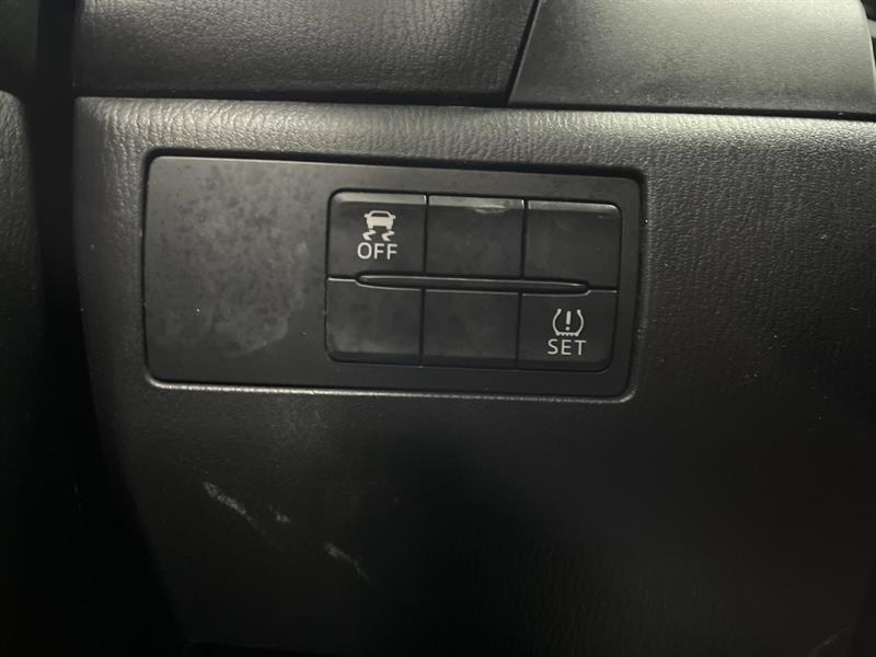 mazda Mazda3 2017 - 12