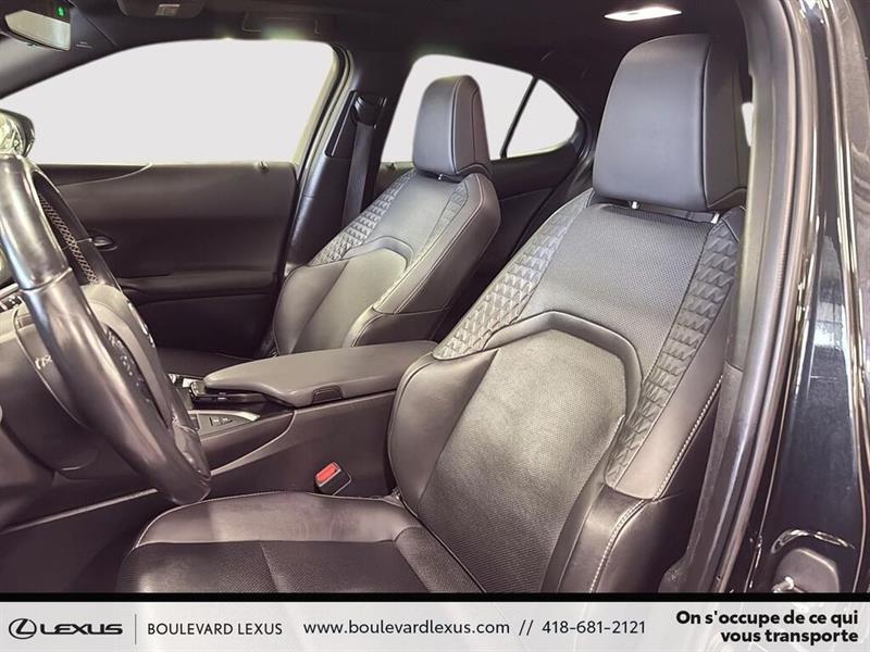 lexus UX 2019 - 10