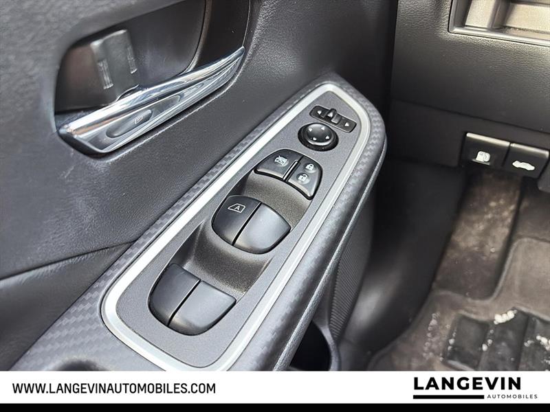 nissan Versa 2023 - 15