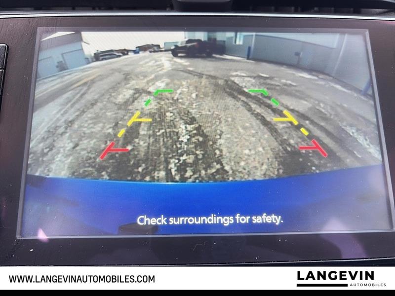 nissan Versa 2023 - 17