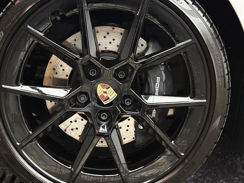 porsche 911 2025 - 12