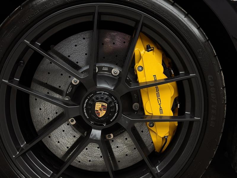 porsche 911 2025 - 15