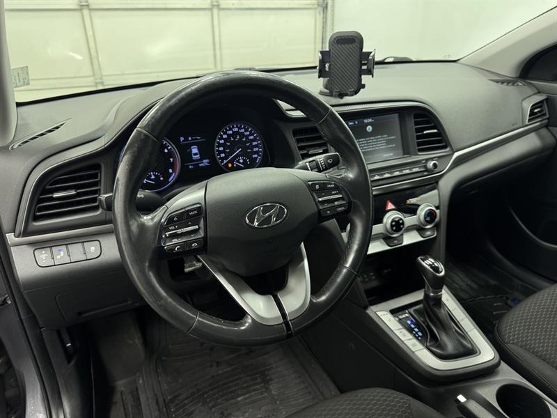 hyundai Elantra 2019 - 17