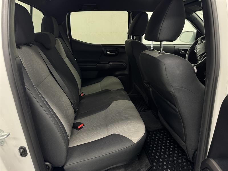 toyota Tacoma 2021 - 33