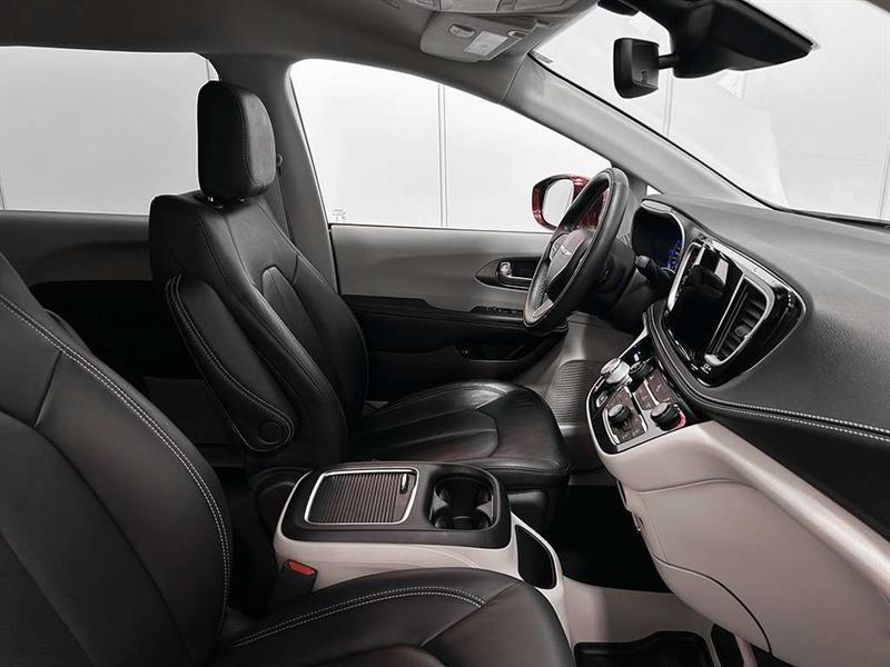 chrysler Pacifica 2022 - 27