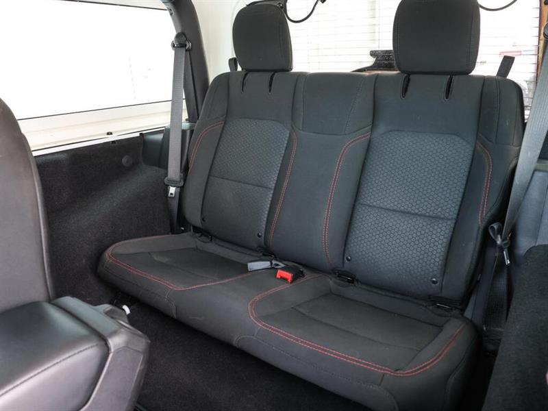 jeep Wrangler 2021 - 25