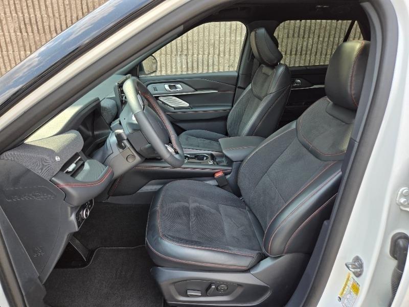 ford Explorer 2025 - 16