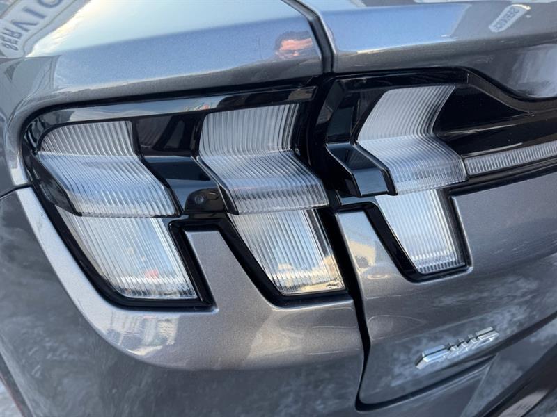 ford Mustang Mach-E 2023 - 13