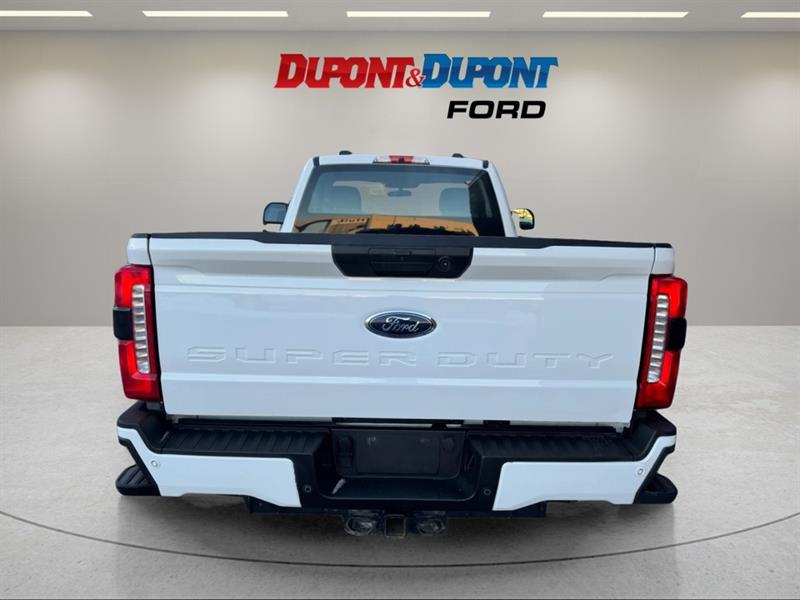 ford Super Duty F-350 à roues arrière simples 2023 - 4