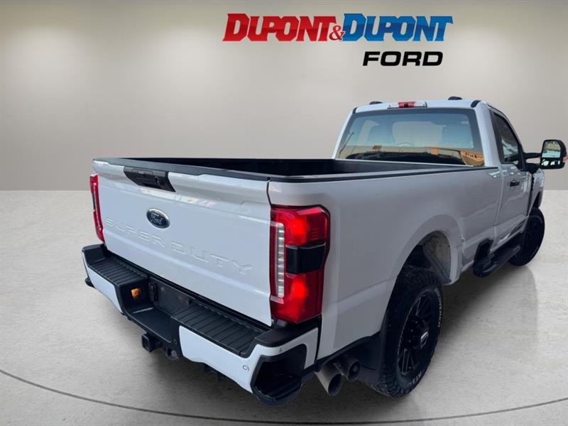 ford Super Duty F-350 à roues arrière simples 2023 - 5