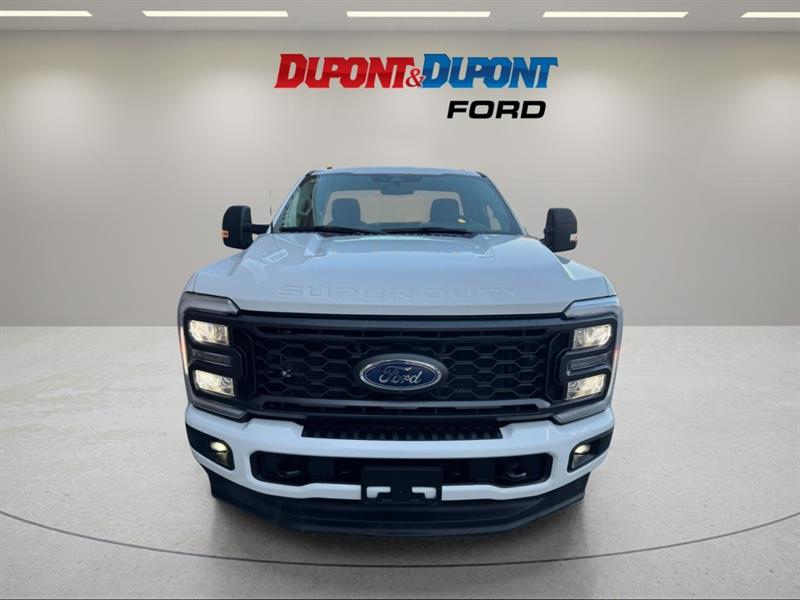 ford Super Duty F-350 à roues arrière simples 2023 - 7