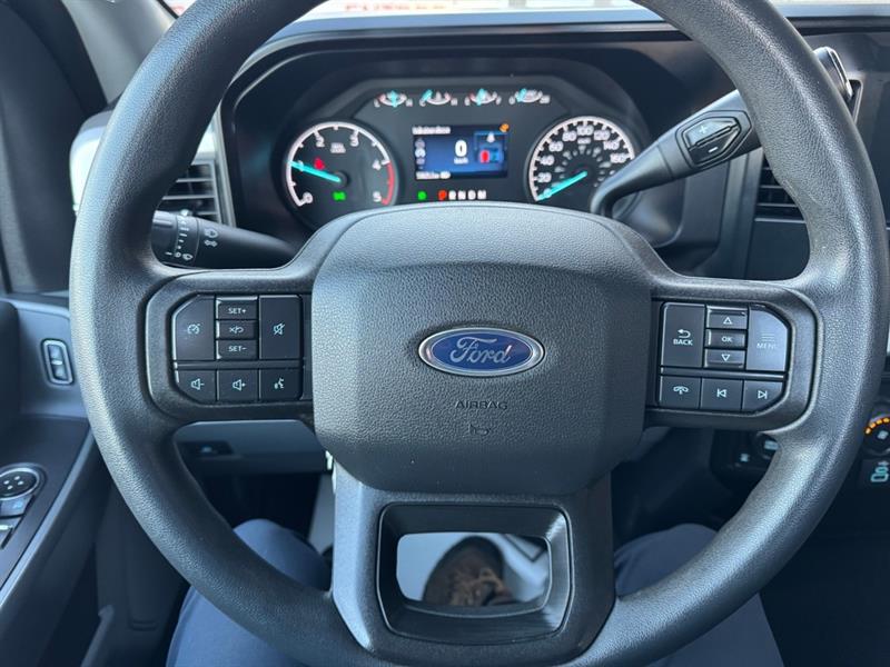 ford Super Duty F-350 à roues arrière simples 2023 - 16