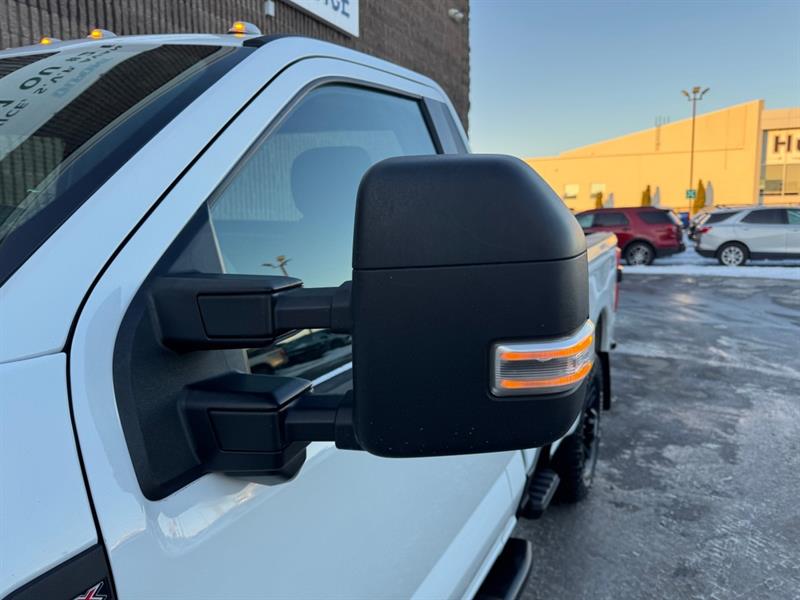 ford Super Duty F-350 à roues arrière simples 2023 - 23