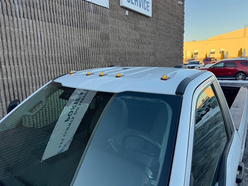 ford Super Duty F-350 à roues arrière simples 2023 - 26