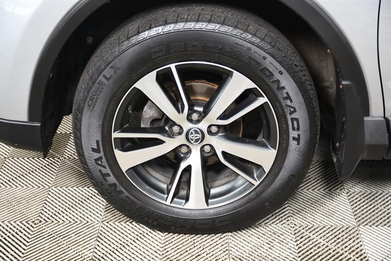 toyota RAV4 2018 - 10