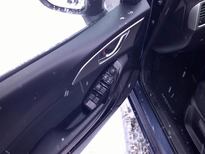 mazda Mazda3 Sport 2018 - 9