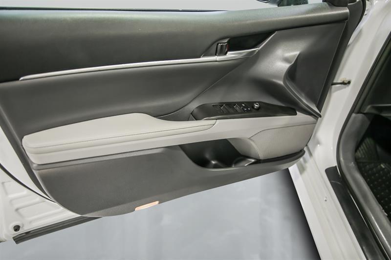 toyota Camry 2021 - 11