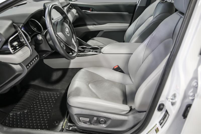 toyota Camry 2021 - 13