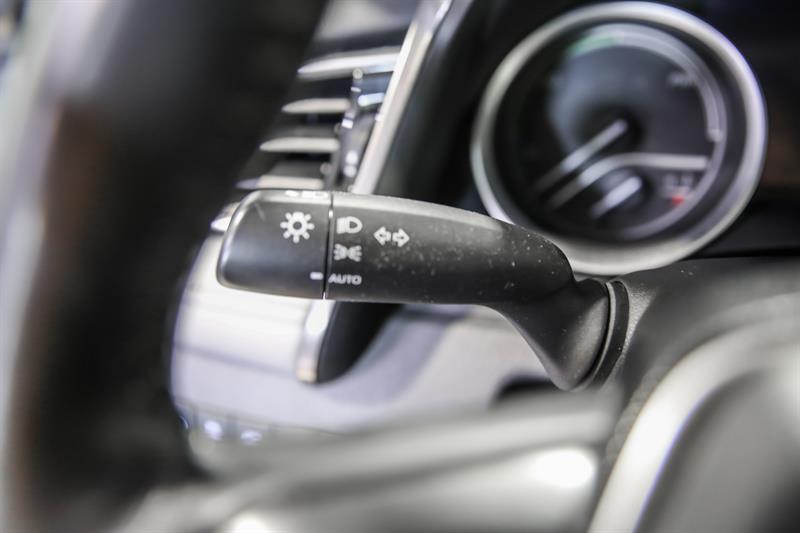 toyota Camry 2021 - 17