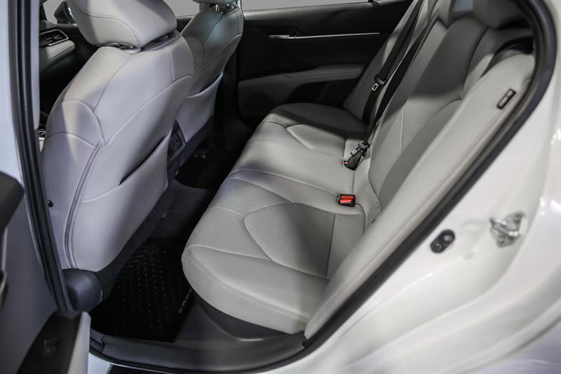 toyota Camry 2021 - 28