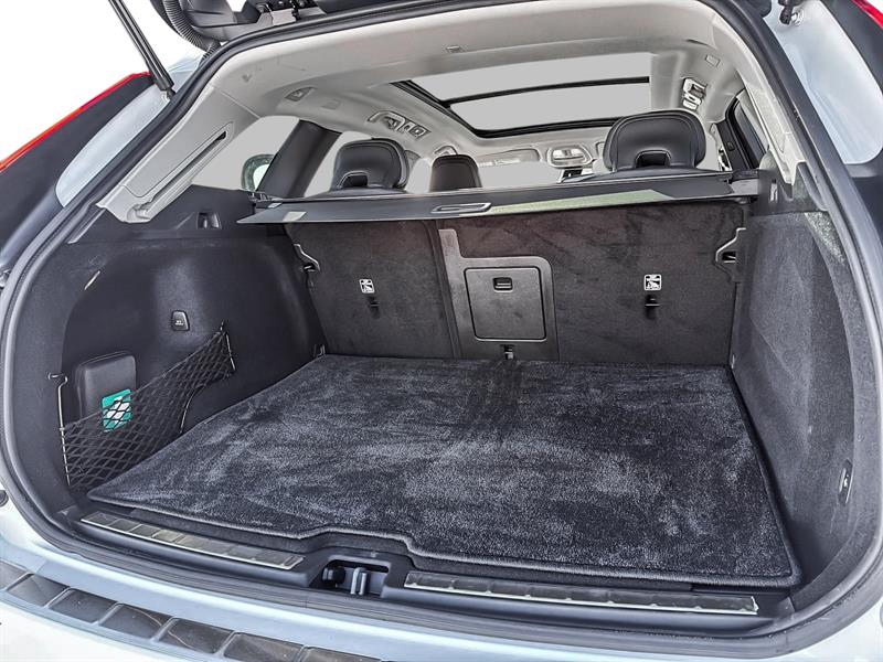 volvo XC60 hybride rechargeable 2025 - 11