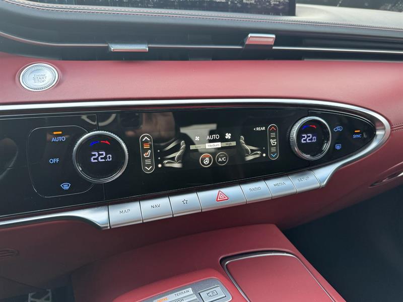 genesis GV70 2023 - 24