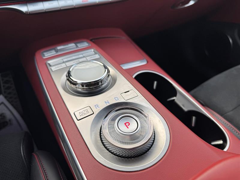 genesis GV70 2023 - 25