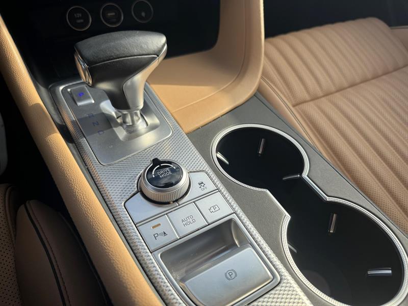 genesis G70 2022 - 25