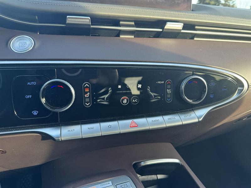 genesis GV70 2023 - 24