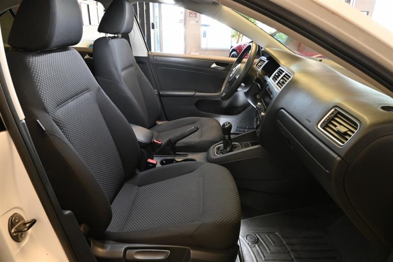 volkswagen Berline Jetta 2013 - 24