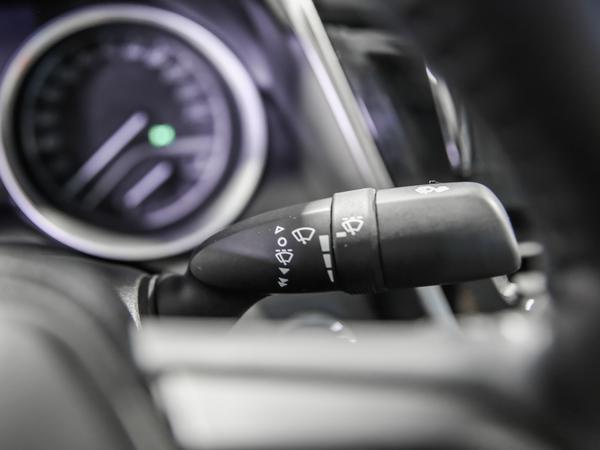 toyota Camry 2021 - 18