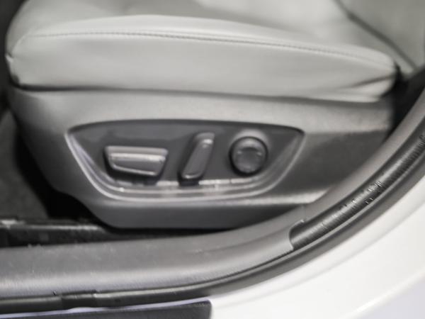 toyota Camry 2021 - 29