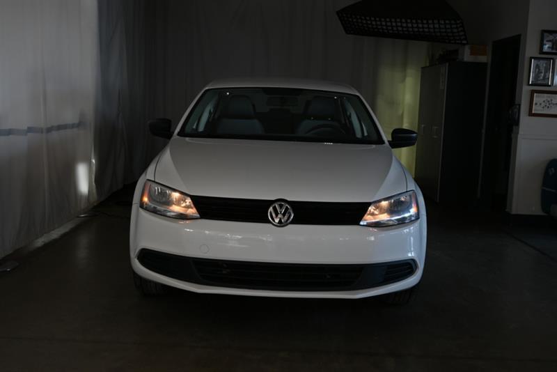 2013 Volkswagen Jetta - Image 27