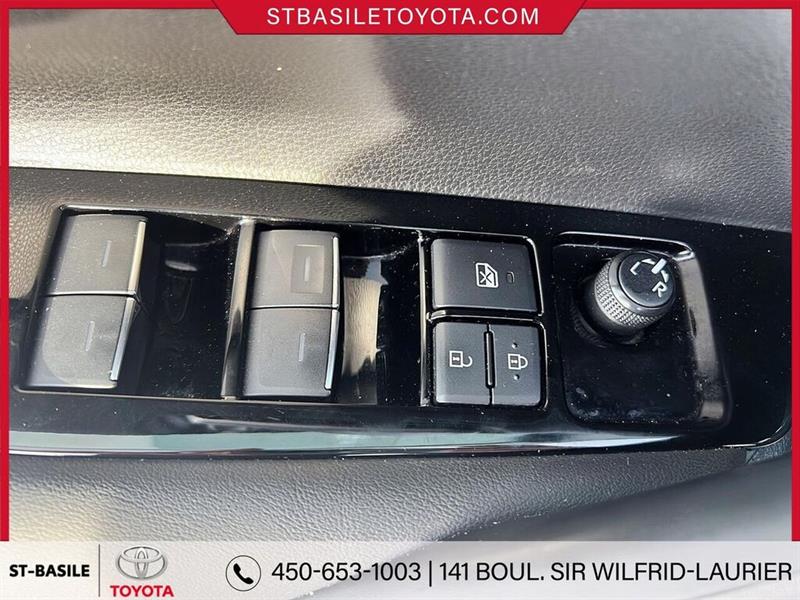 toyota Corolla Hatchback 2022 - 17