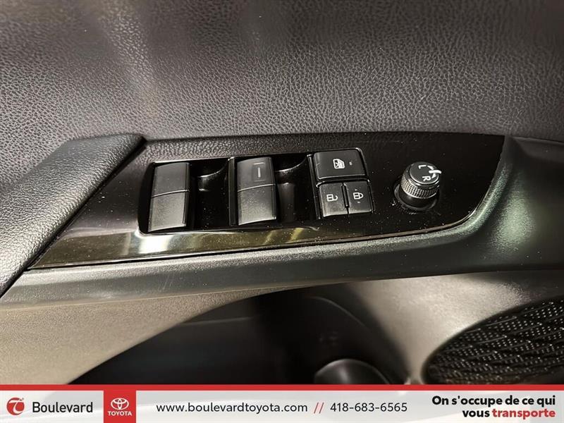 toyota Prius 2022 - 8