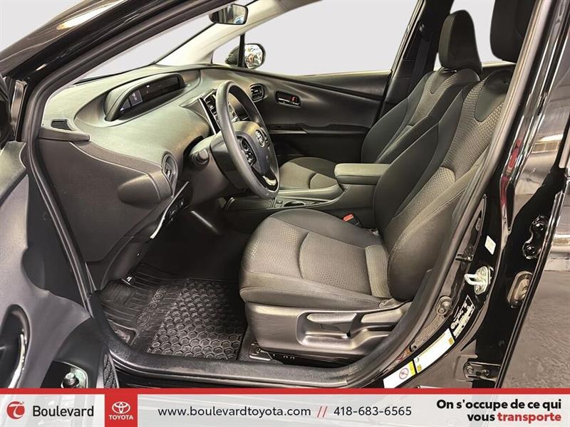 toyota Prius 2022 - 9