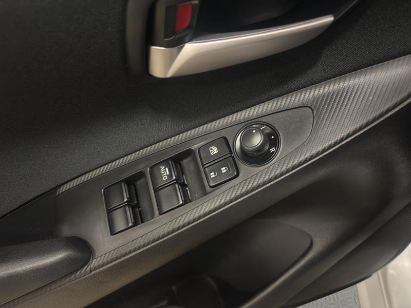 toyota Yaris Hatchback 2020 - 9