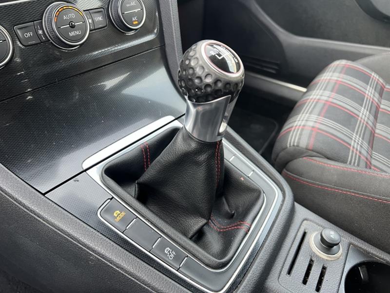 volkswagen Golf GTI 2015 - 16