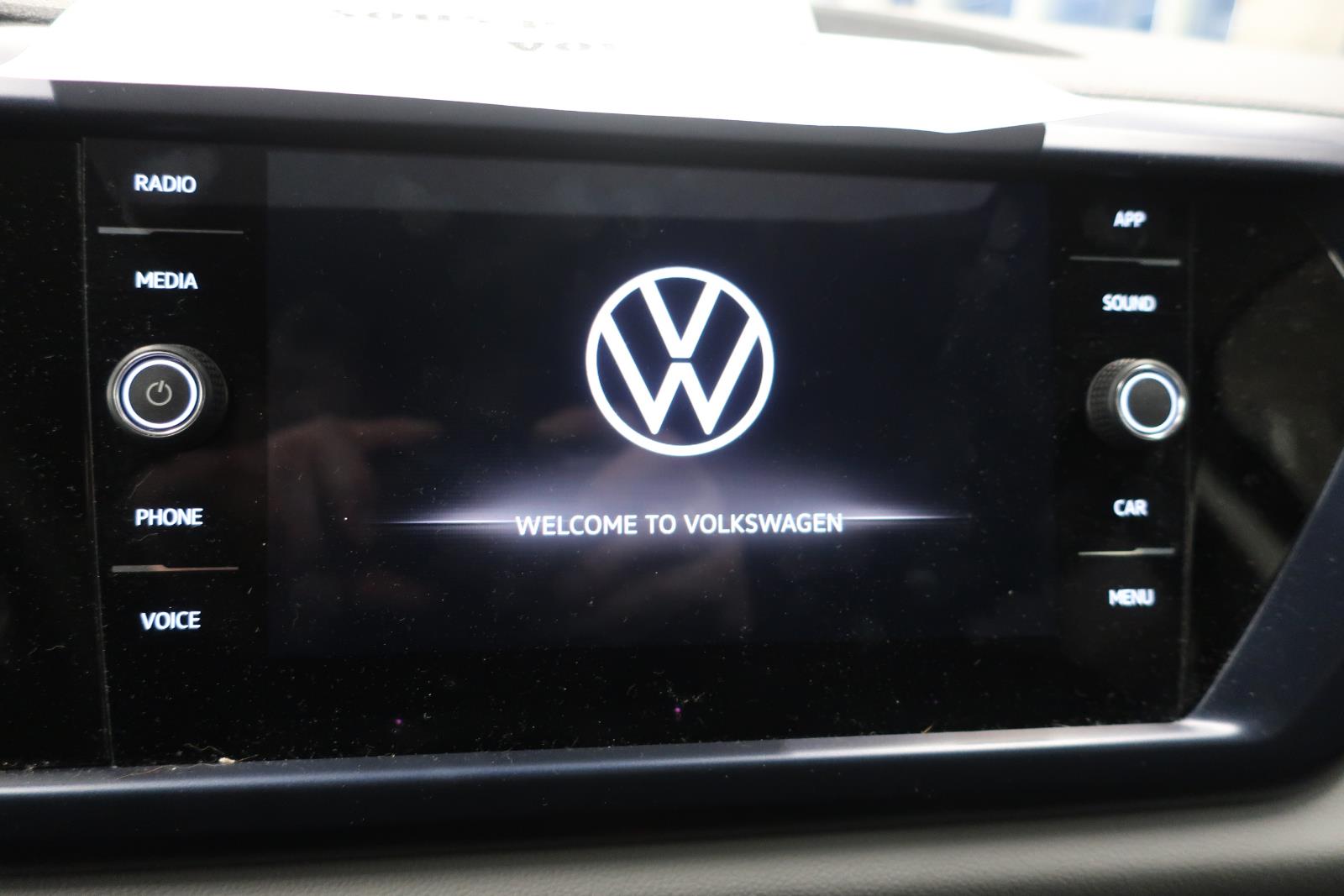 volkswagen Taos 2023 - 13